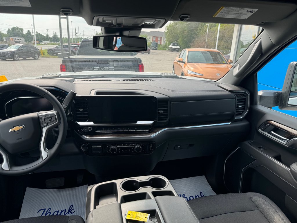 Chevrolet SILVERADO 2500 HD  2025 à Sturgeon Falls, Ontario - 9 - w1024h768px