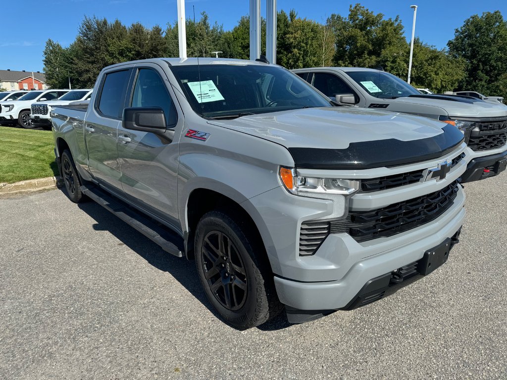 Chevrolet Silverado Crew RST 4WD  2024 à Sturgeon Falls, Ontario - 5 - w1024h768px