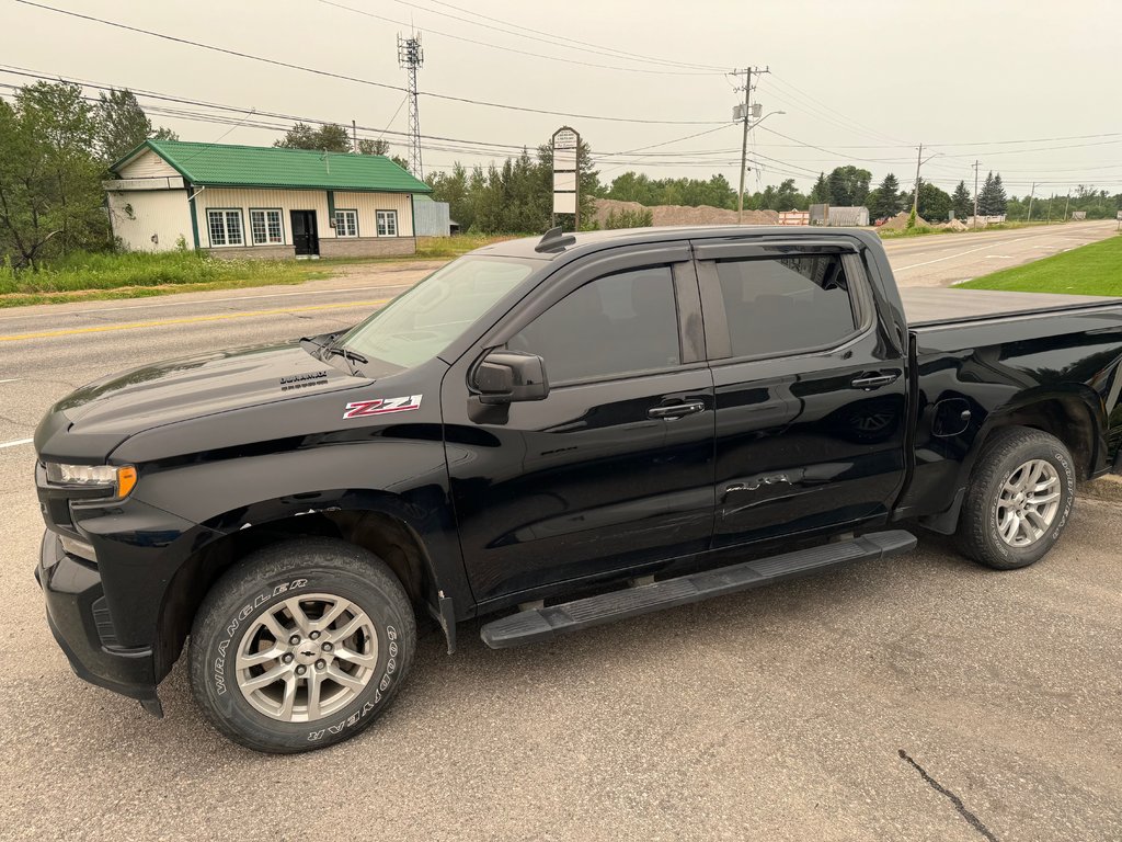 2021 Chevrolet Silverado Short BOX Crew CAB 1500 4WD in Sturgeon Falls, Ontario - 2 - w1024h768px