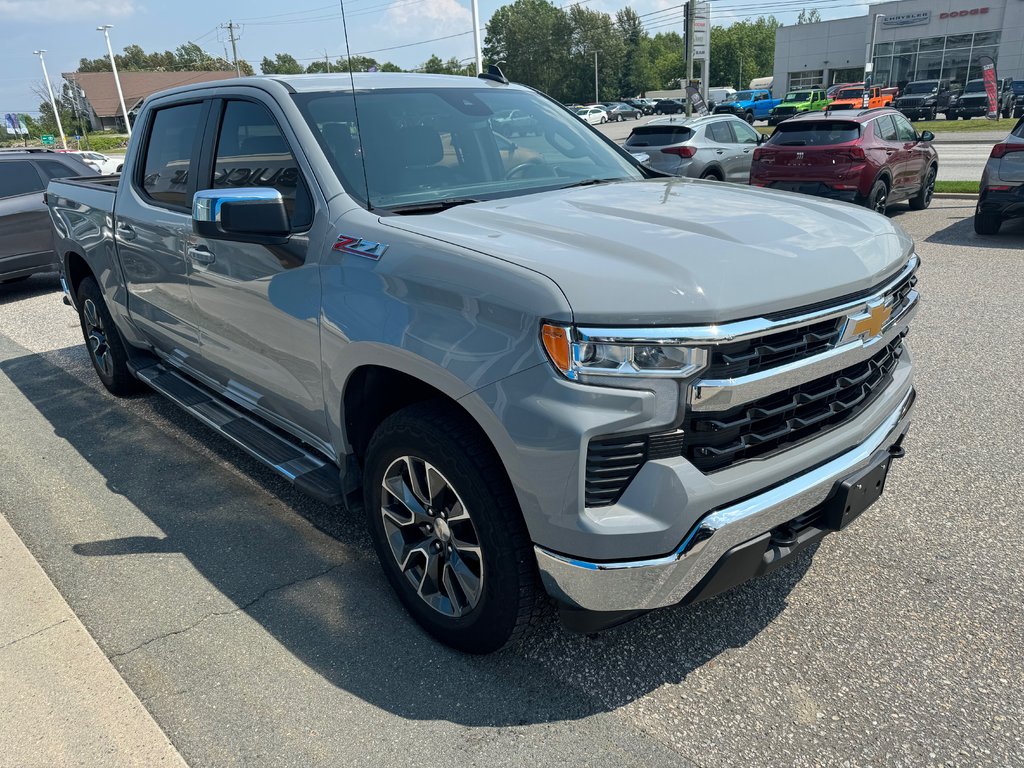 Chevrolet Silverado Short BOX Crew CAB 1500 4WD  2024 à Sturgeon Falls, Ontario - 6 - w1024h768px