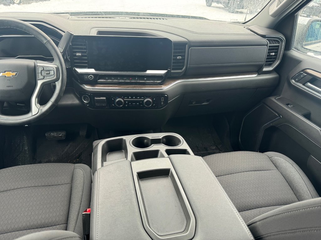 2024 Chevrolet Silverado Short BOX Crew CAB 1500 4WD in Sturgeon Falls, Ontario - 9 - w1024h768px