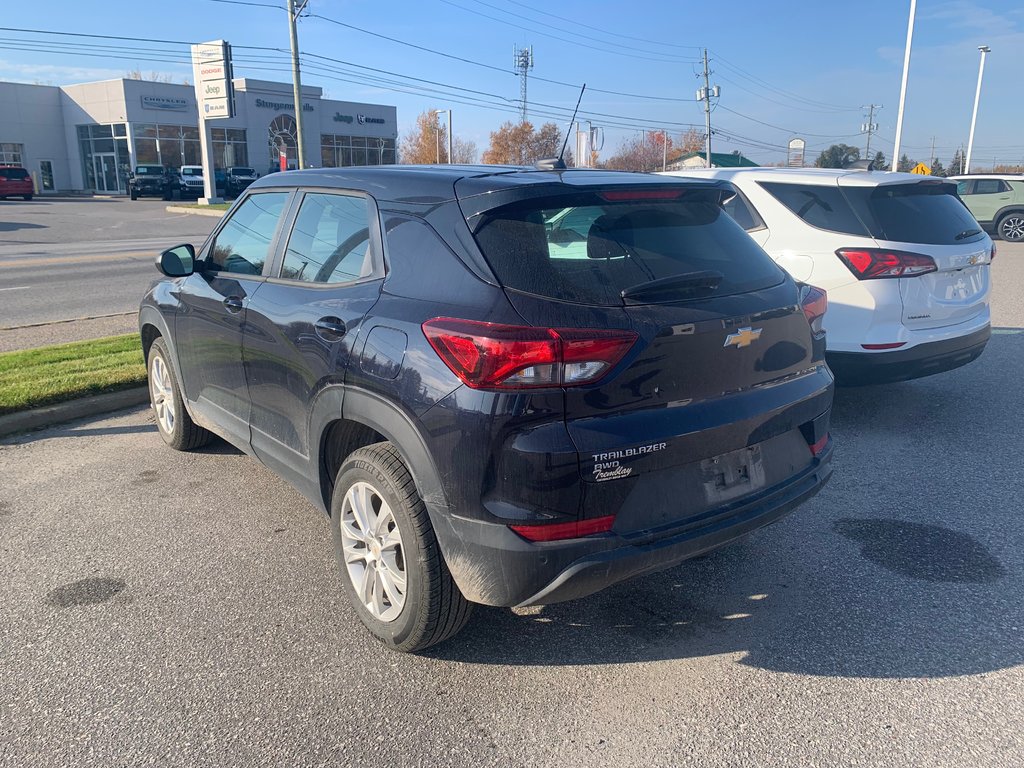 Chevrolet Trailblazer AWD LS  2021 à Sturgeon Falls, Ontario - 3 - w1024h768px