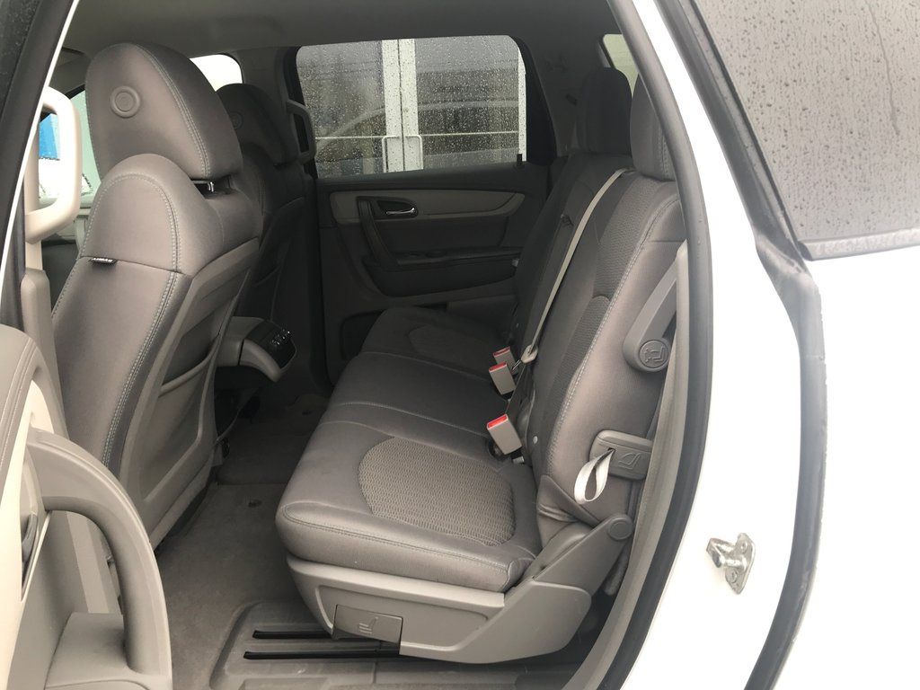 Chevrolet Traverse  2017 à Sturgeon Falls, Ontario - 5 - w1024h768px