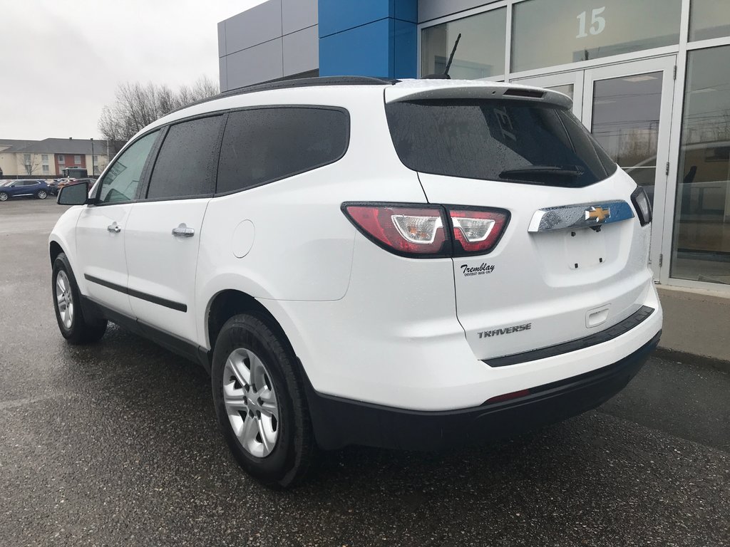Chevrolet Traverse  2017 à Sturgeon Falls, Ontario - 3 - w1024h768px