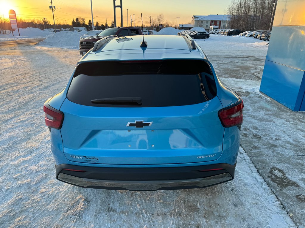 Chevrolet Trax FWD Activ  2025 à Sturgeon Falls, Ontario - 4 - w1024h768px