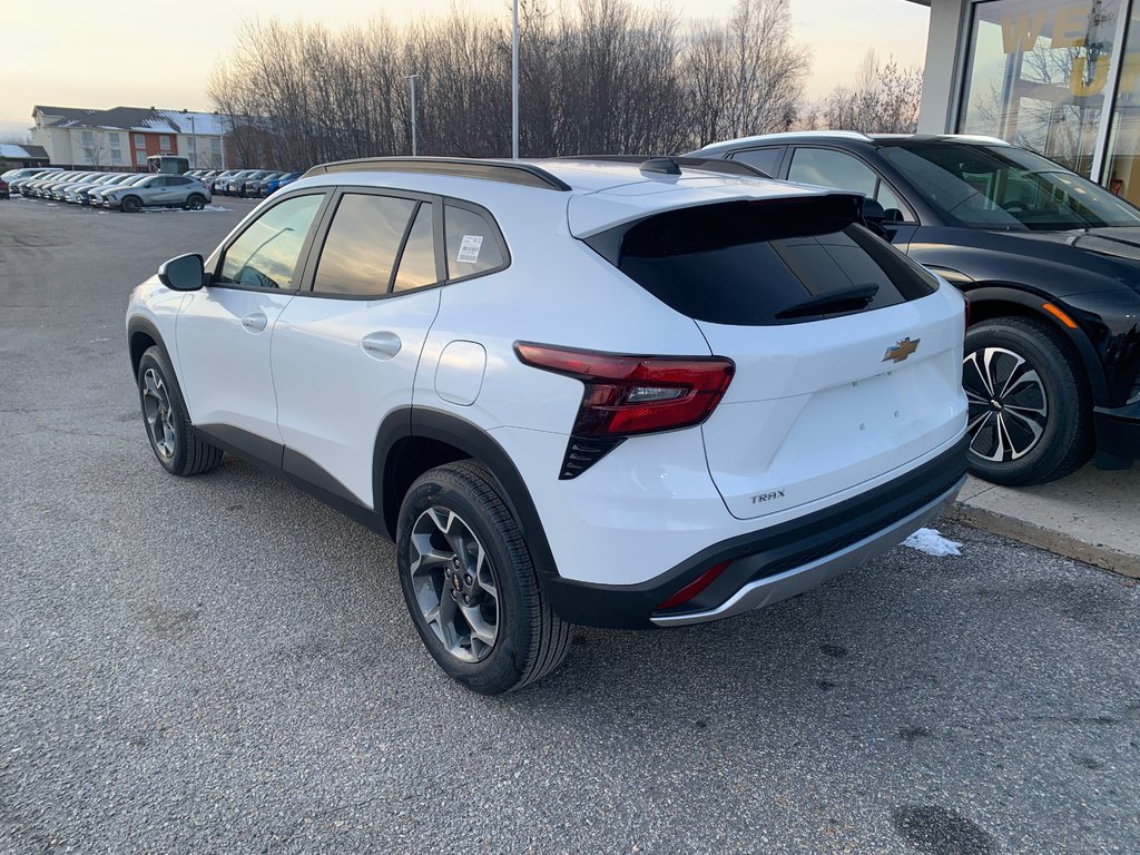 2025 Chevrolet Trax in Sturgeon Falls, Ontario - 3 - w1024h768px