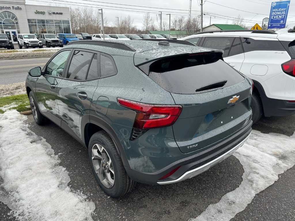 Chevrolet Trax  2025 à Sturgeon Falls, Ontario - 2 - w1024h768px