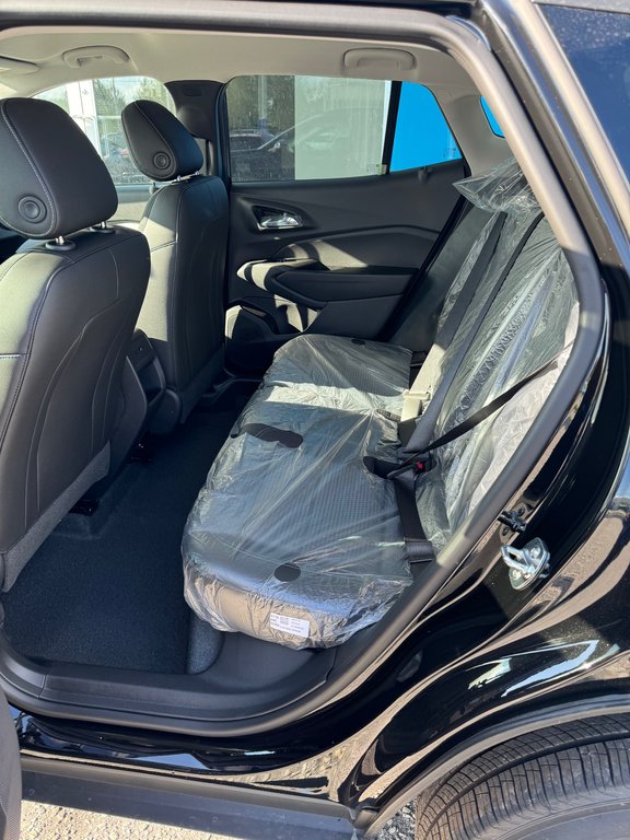 2025 Chevrolet Trax in Sturgeon Falls, Ontario - 8 - w1024h768px