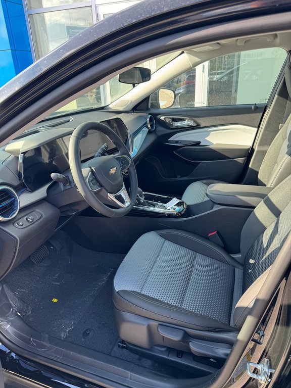 2025 Chevrolet Trax in Sturgeon Falls, Ontario - 10 - w1024h768px