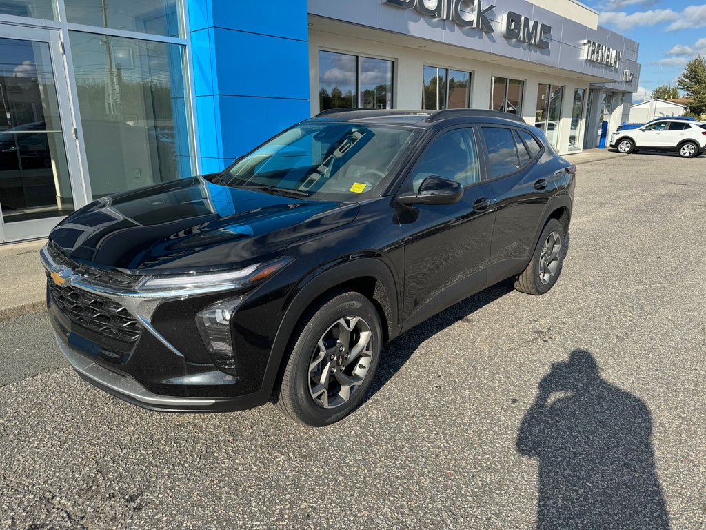 2025 Chevrolet Trax in Sturgeon Falls, Ontario - 1 - w1024h768px