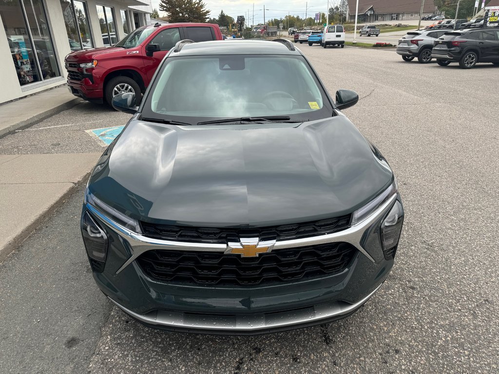 2025 Chevrolet Trax in Sturgeon Falls, Ontario - 7 - w1024h768px