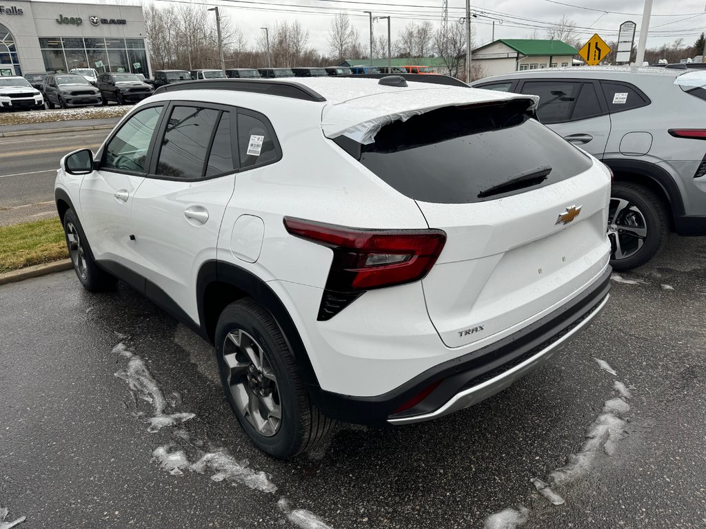 Chevrolet Trax  2026 à Sturgeon Falls, Ontario - 2 - w1024h768px