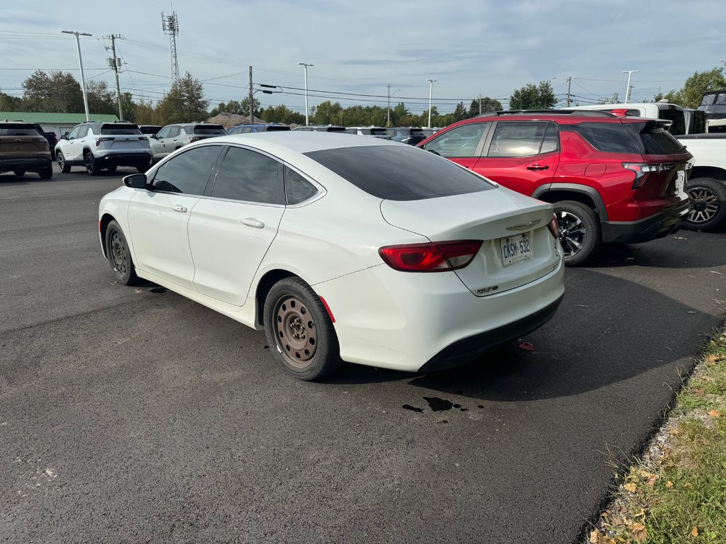 2015 Chrysler 200LX in Sturgeon Falls, Ontario - 3 - w1024h768px