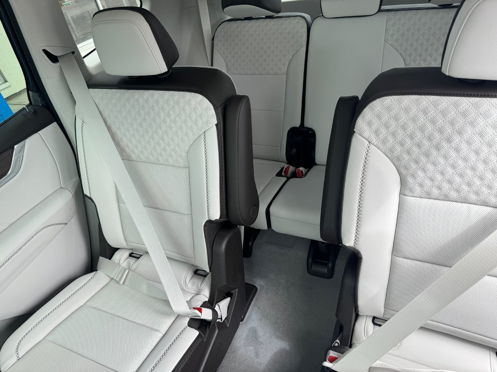 2026 GMC Acadia in Sturgeon Falls, Ontario - 9 - w1024h768px