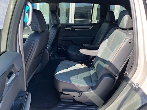 2026 GMC Acadia in Sturgeon Falls, Ontario - 8 - w1024h768px