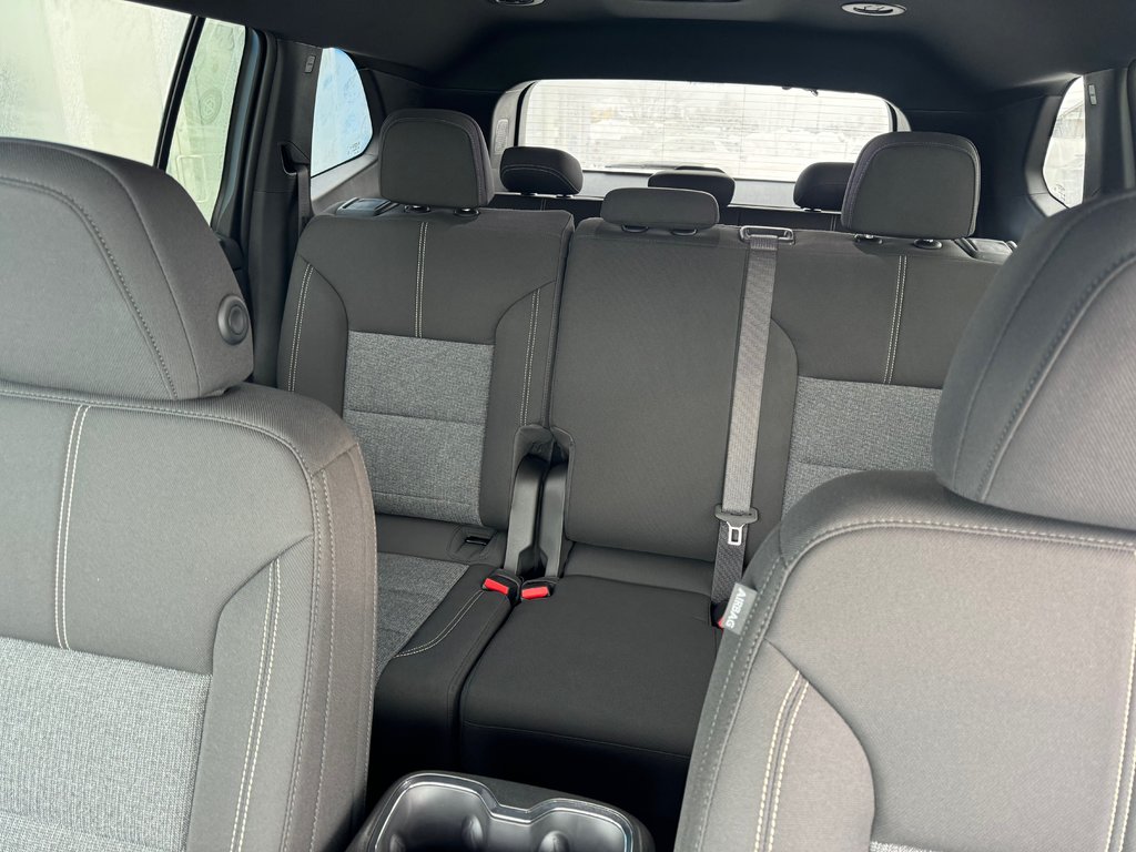 2026 GMC Acadia in Sturgeon Falls, Ontario - 12 - w1024h768px