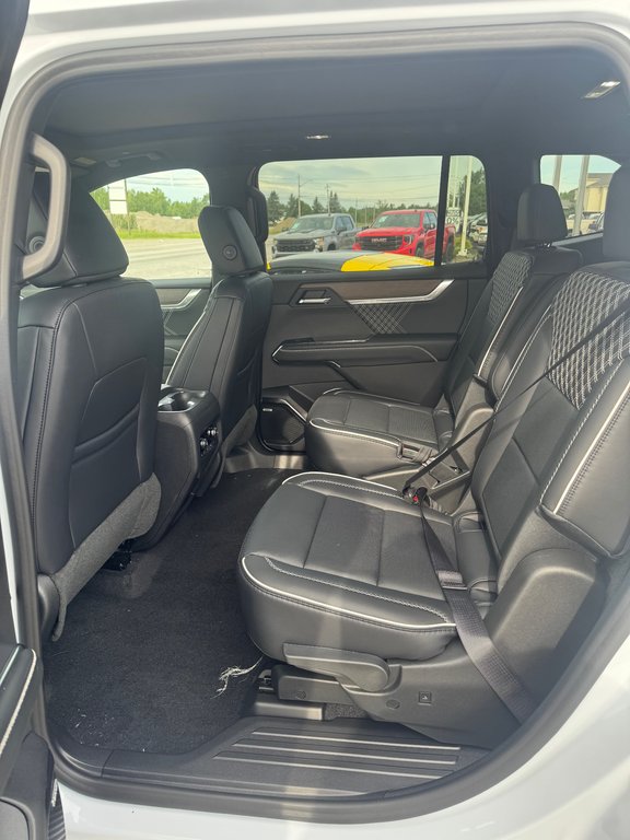 2026 GMC Acadia in Sturgeon Falls, Ontario - 8 - w1024h768px