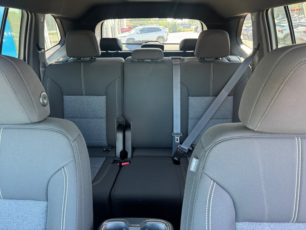 2027 GMC Acadia in Sturgeon Falls, Ontario - 11 - w1024h768px