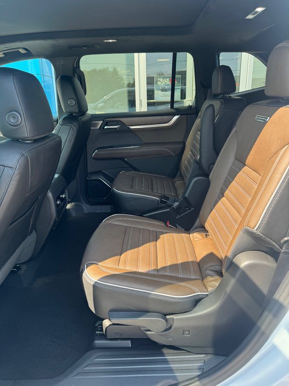 2027 GMC Acadia in Sturgeon Falls, Ontario - 8 - w1024h768px