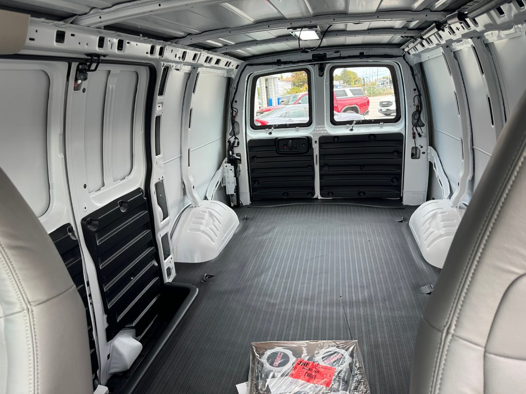 2025 GMC Savana Cargo 2500 in Sturgeon Falls, Ontario - 10 - w1024h768px