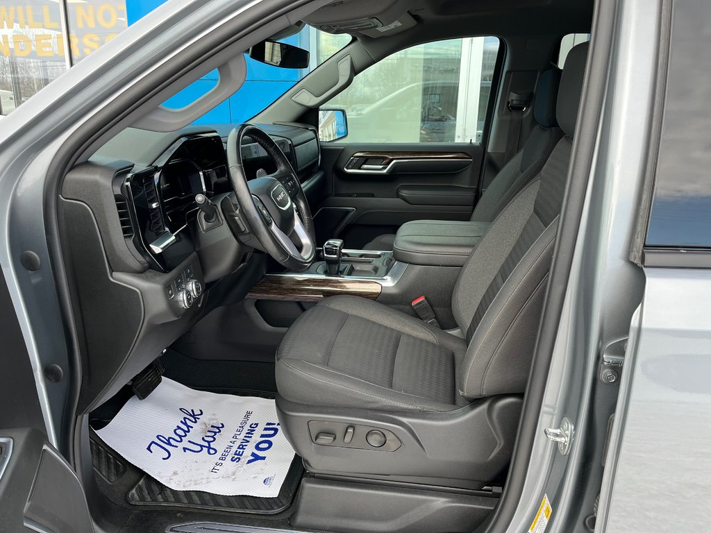 2023 GMC Sierra 1500 Crew Elevation 4WD in Sturgeon Falls, Ontario - 4 - w1024h768px