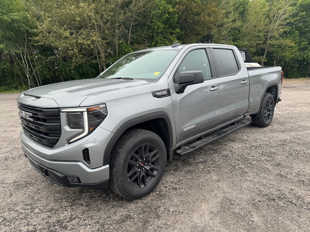 GMC SIERRA 1500 ELEVATION CREW 4WD  2025 à Sturgeon Falls, Ontario - 1 - w1024h768px