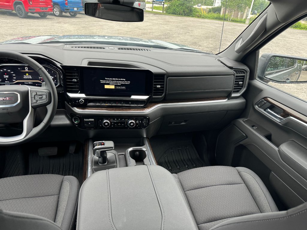 GMC SIERRA 1500 ELEVATION CREW 4WD  2025 à Sturgeon Falls, Ontario - 9 - w1024h768px
