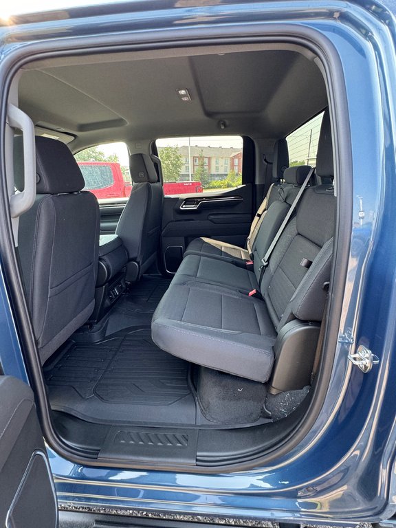 2025 GMC SIERRA 1500 ELEVATION CREW 4WD in Sturgeon Falls, Ontario - 9 - w1024h768px