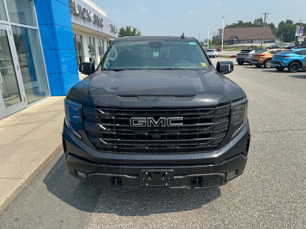 GMC SIERRA 1500 ELEVATION CREW 4WD  2025 à Sturgeon Falls, Ontario - 7 - w1024h768px