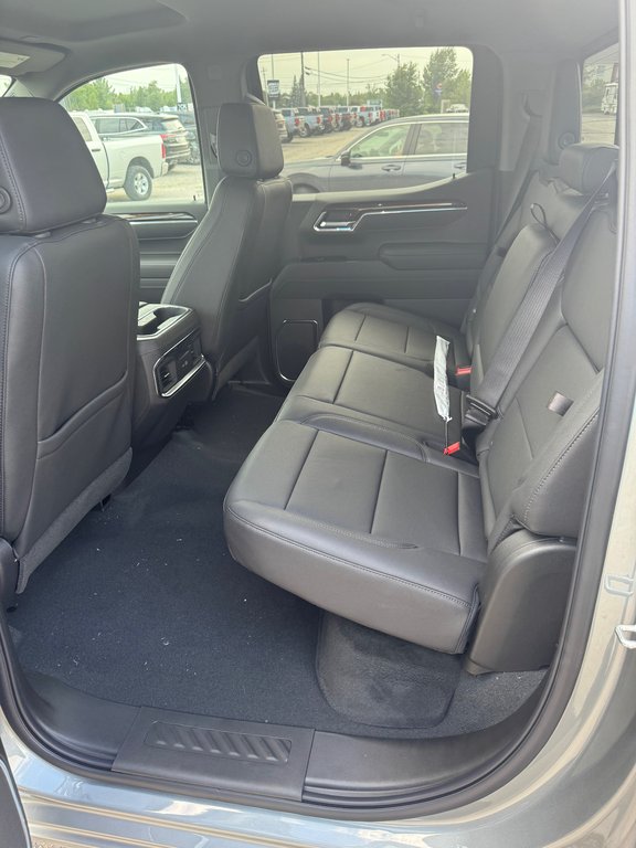 2026 GMC SIERRA 1500 ELEVATION CREW 4WD in Sturgeon Falls, Ontario - 9 - w1024h768px
