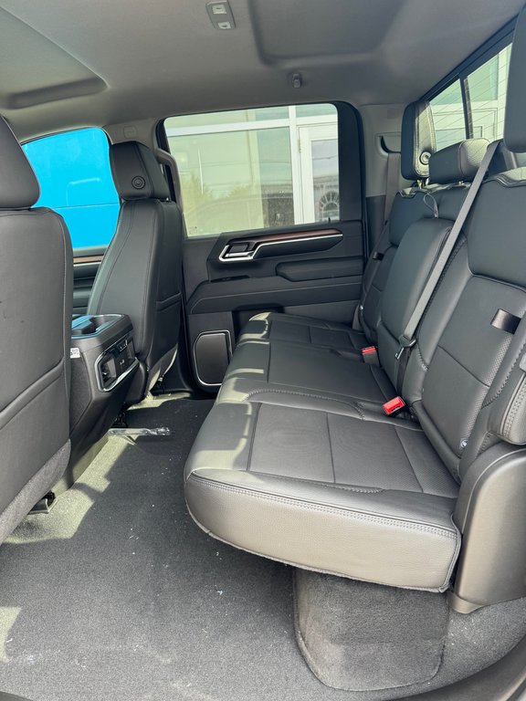 GMC SIERRA 2500 DENALI CREW CAB  2025 à Sturgeon Falls, Ontario - 8 - w1024h768px
