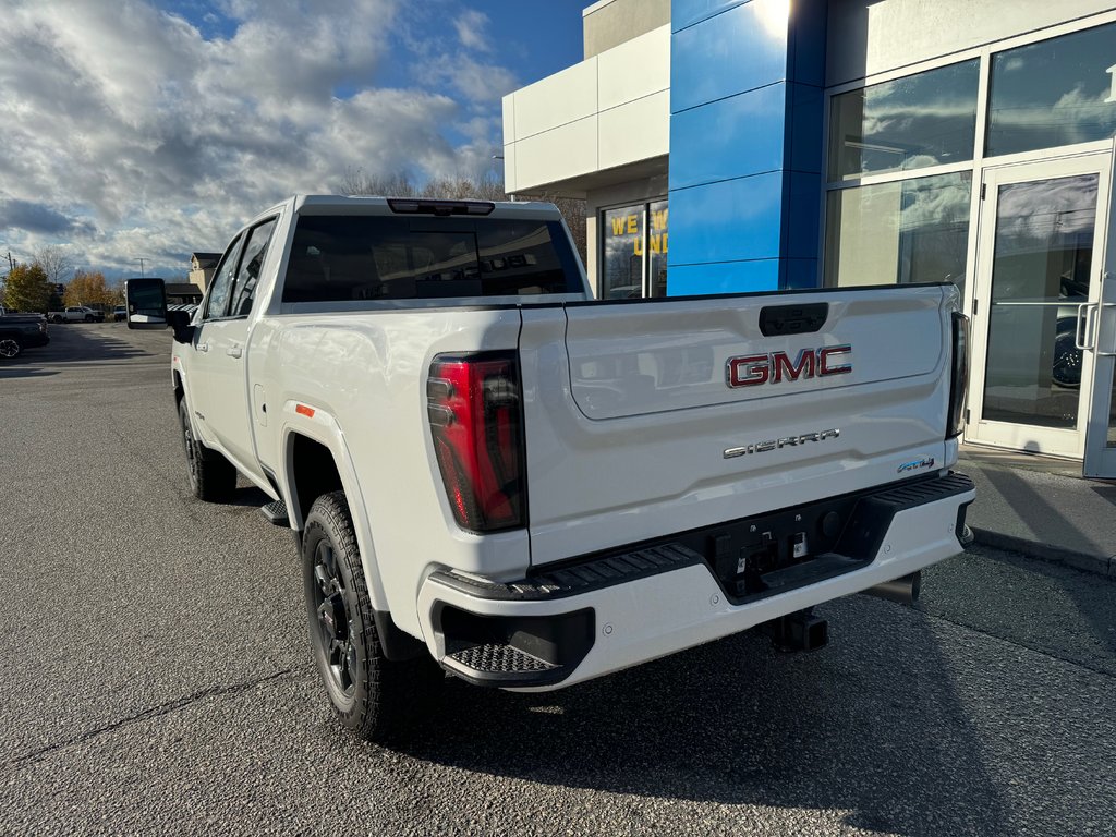 2026 GMC Sierra 2500 HD in Sturgeon Falls, Ontario - 3 - w1024h768px
