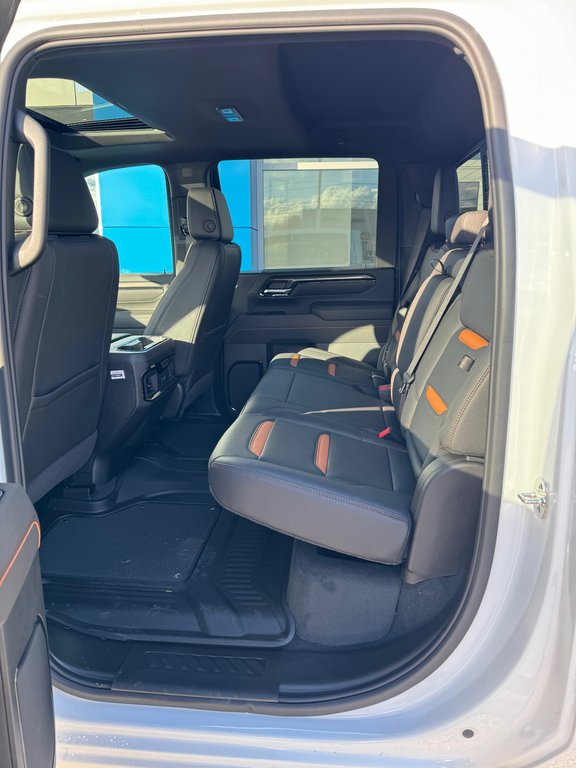 2026 GMC Sierra 2500 HD in Sturgeon Falls, Ontario - 8 - w1024h768px