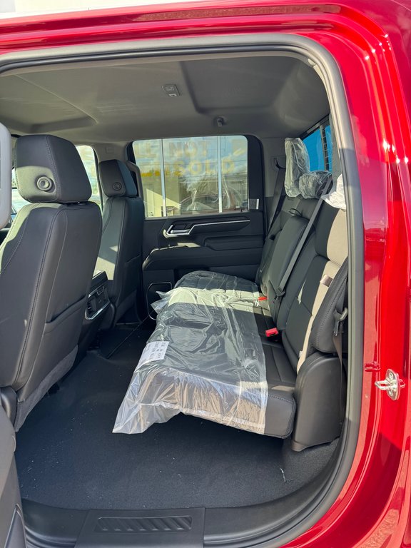 2026 GMC SIERRA 2500 SLT CREW CAB 4WD in Sturgeon Falls, Ontario - 8 - w1024h768px