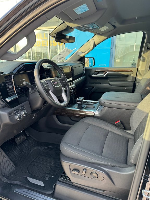 2024 GMC Sierra Short BOX Crew CAB 1500 4WD in Sturgeon Falls, Ontario - 12 - w1024h768px