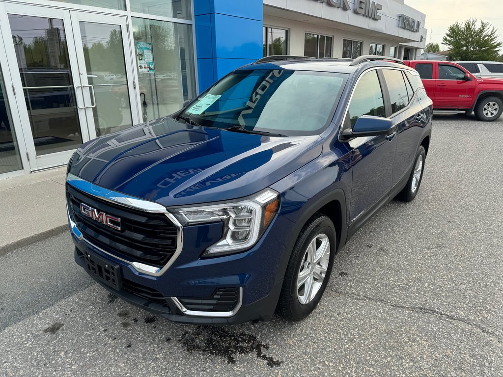 GMC TERRAIN SLE AWD  2022 à Sturgeon Falls, Ontario - 1 - w1024h768px