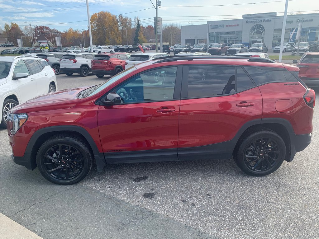 GMC TERRAIN SLE AWD  2024 à Sturgeon Falls, Ontario - 3 - w1024h768px