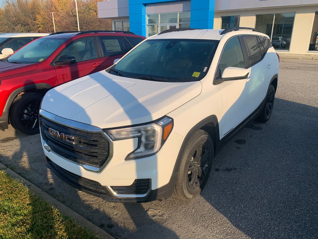 2024 GMC Terrain in Sturgeon Falls, Ontario - 1 - w1024h768px