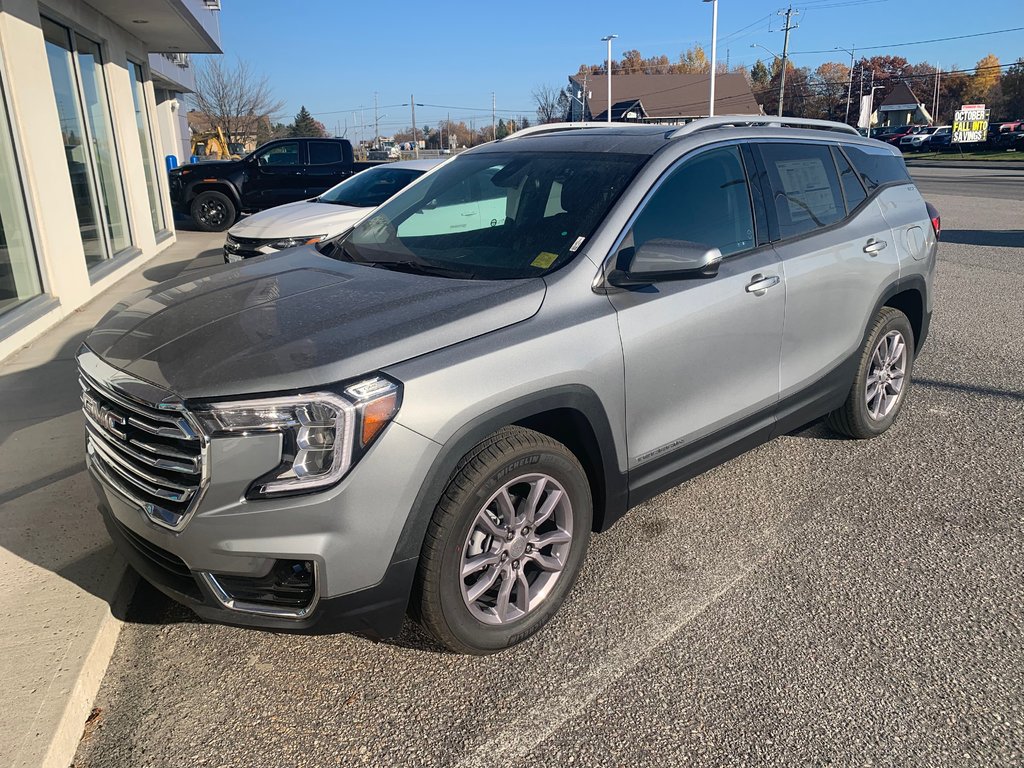 GMC Terrain  2024 à Sturgeon Falls, Ontario - 1 - w1024h768px