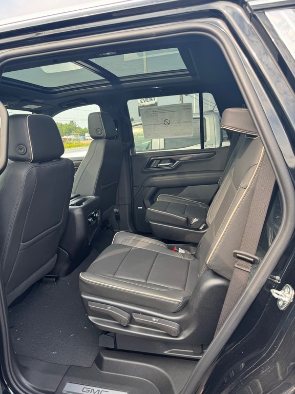 2025 GMC Yukon Elevation 4WD in Sturgeon Falls, Ontario - 7 - w1024h768px