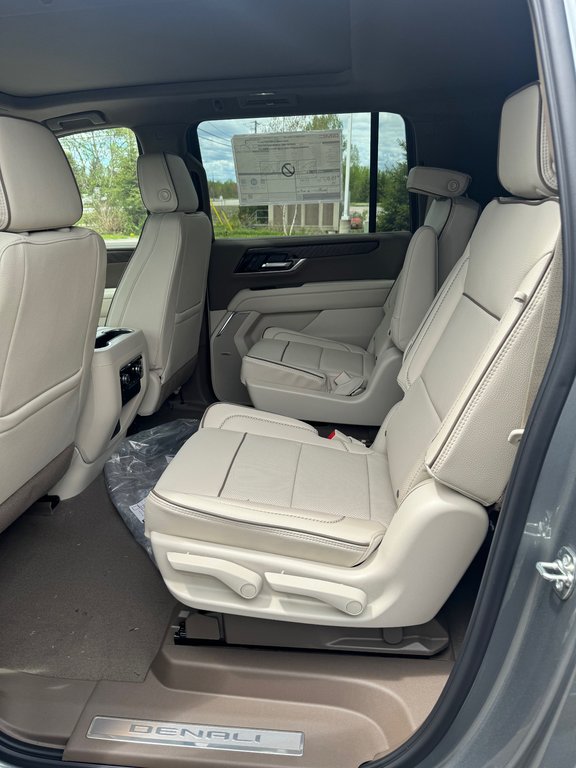 2026 GMC Yukon XL in Sturgeon Falls, Ontario - 4 - w1024h768px