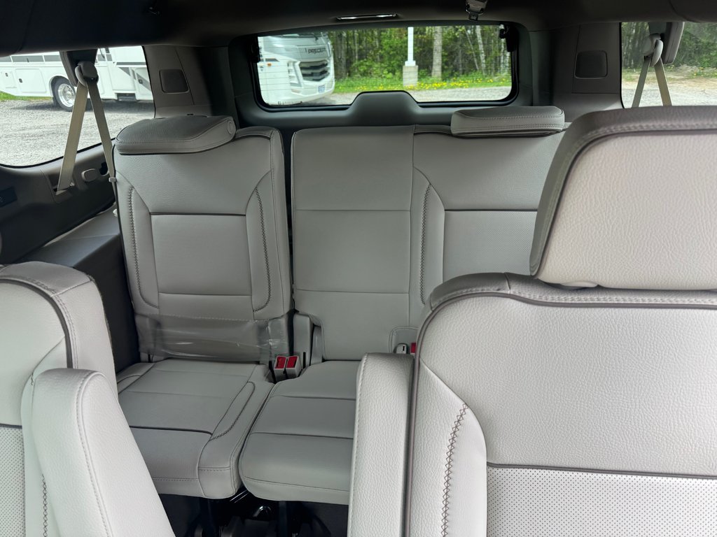2026 GMC Yukon XL in Sturgeon Falls, Ontario - 5 - w1024h768px