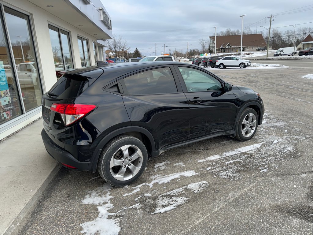 Honda HR-V LX  2021 à Sturgeon Falls, Ontario - 4 - w1024h768px