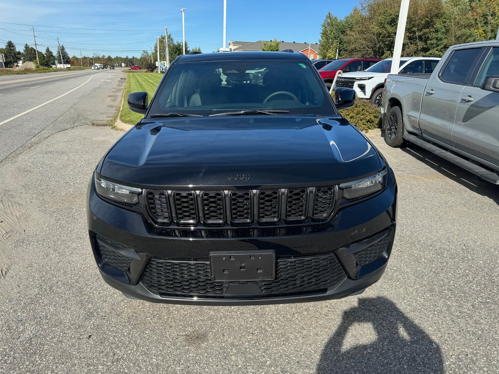 2023 Jeep Grand CherokeeAltitude in Sturgeon Falls, Ontario - 6 - w1024h768px