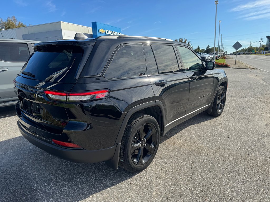 2023 Jeep Grand CherokeeAltitude in Sturgeon Falls, Ontario - 4 - w1024h768px