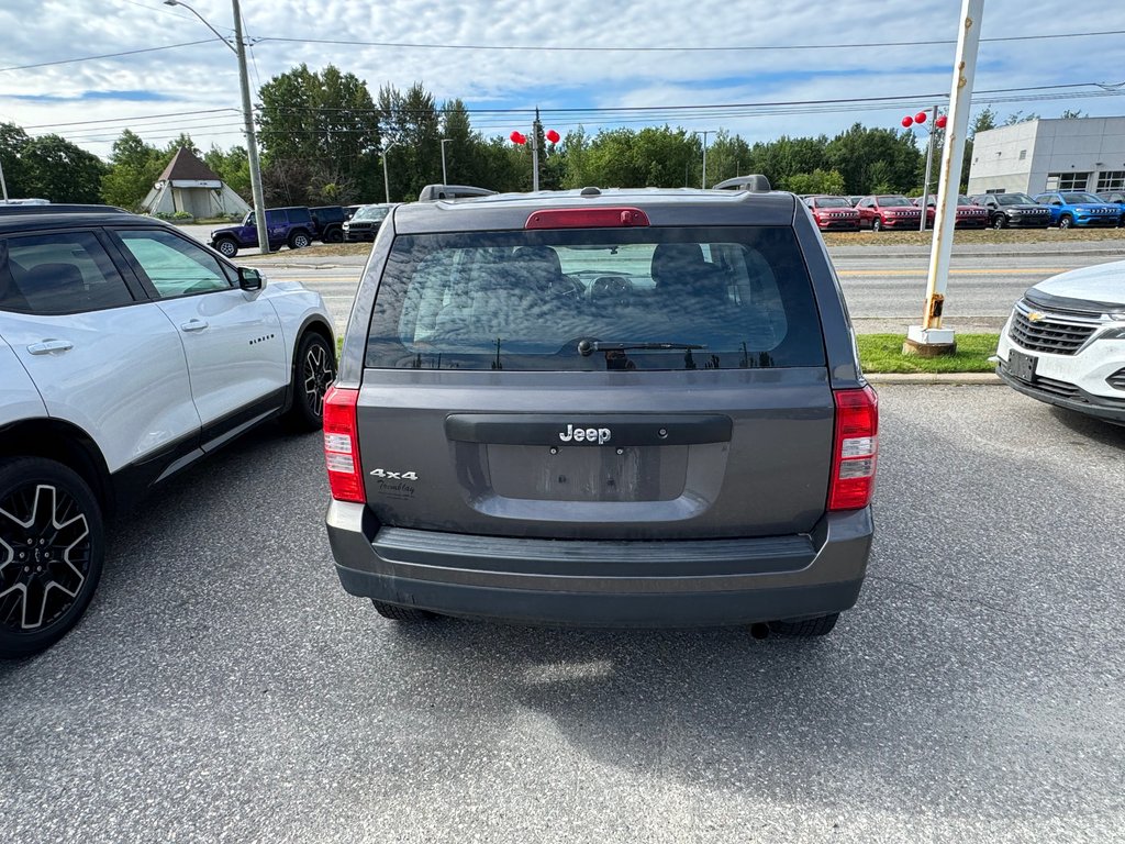 Jeep Patriot Sport  2016 à Sturgeon Falls, Ontario - 3 - w1024h768px