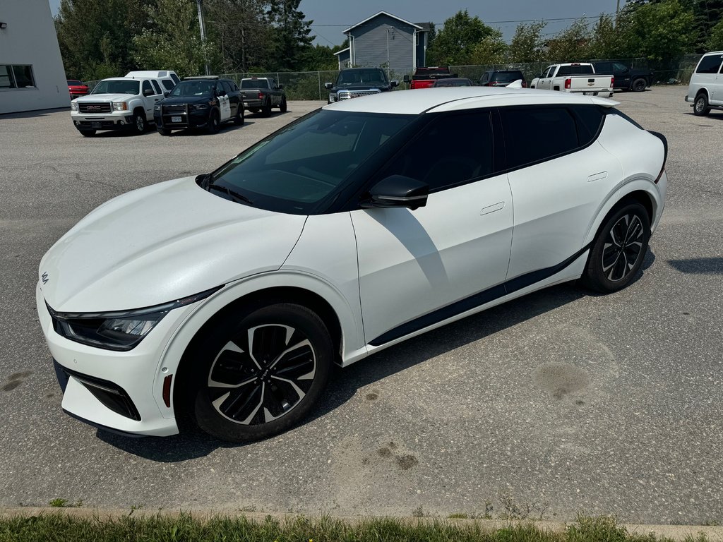 2024 Kia EV6Base in Sturgeon Falls, Ontario - 1 - w1024h768px