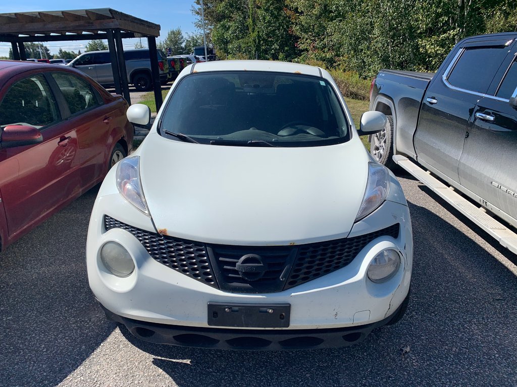 Nissan JukeS  2012 à Sturgeon Falls, Ontario - 2 - w1024h768px