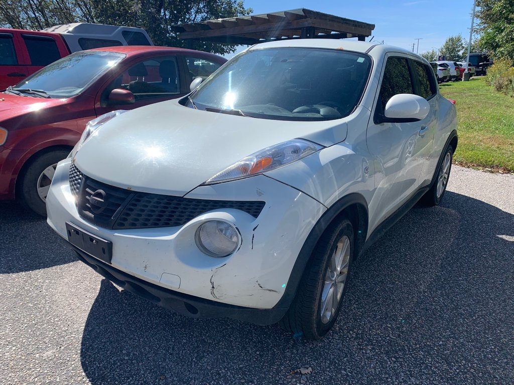 Nissan JukeS  2012 à Sturgeon Falls, Ontario - 1 - w1024h768px