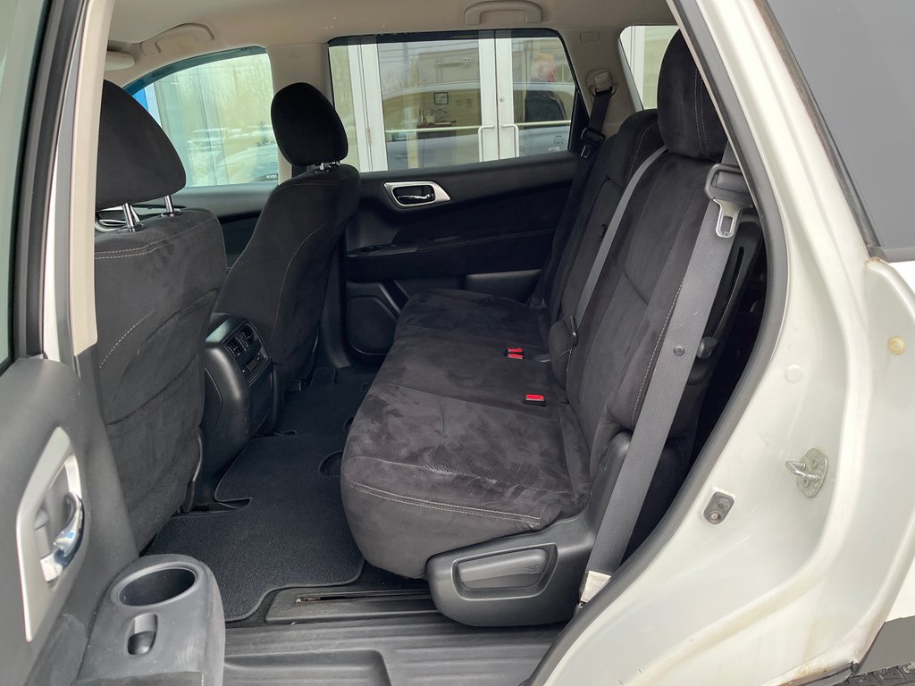 Nissan Pathfinder SL  2014 à Sturgeon Falls, Ontario - 6 - w1024h768px
